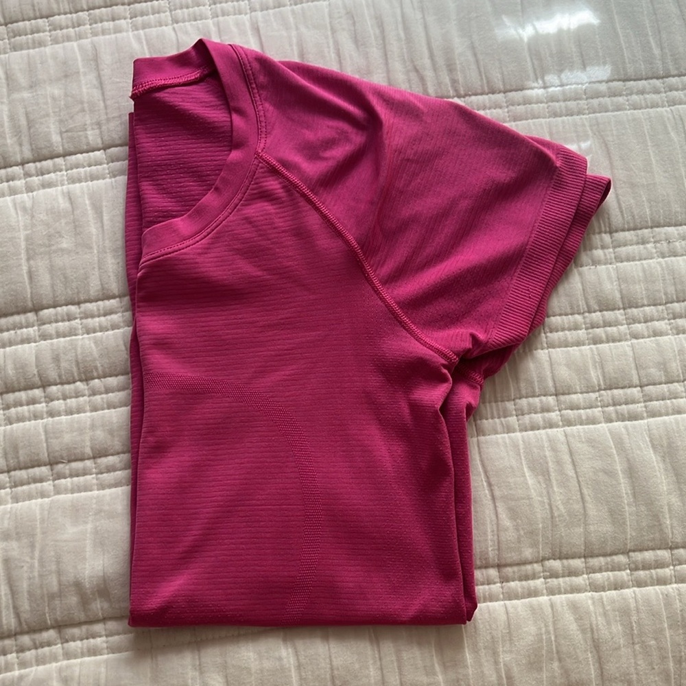 Lululemon Sonic Pink Swiftly Tech